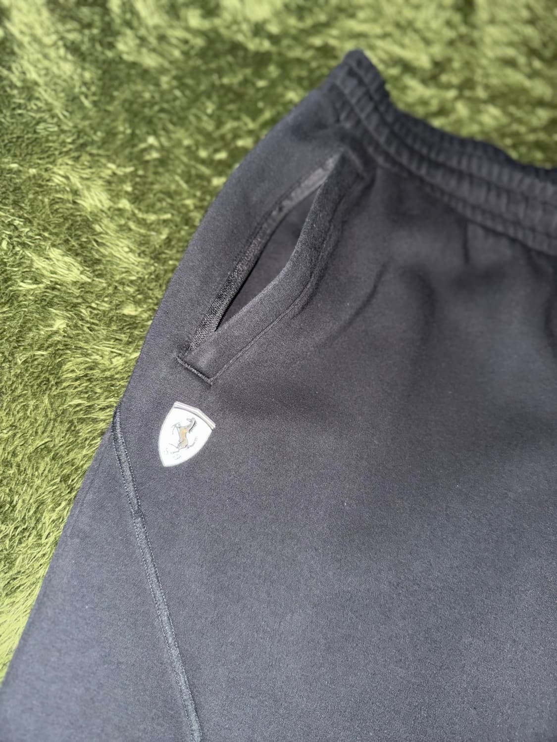 [L] 푸마 X 페라리 F1 트레이닝 스웻 팬츠 블랙 상품이미지4