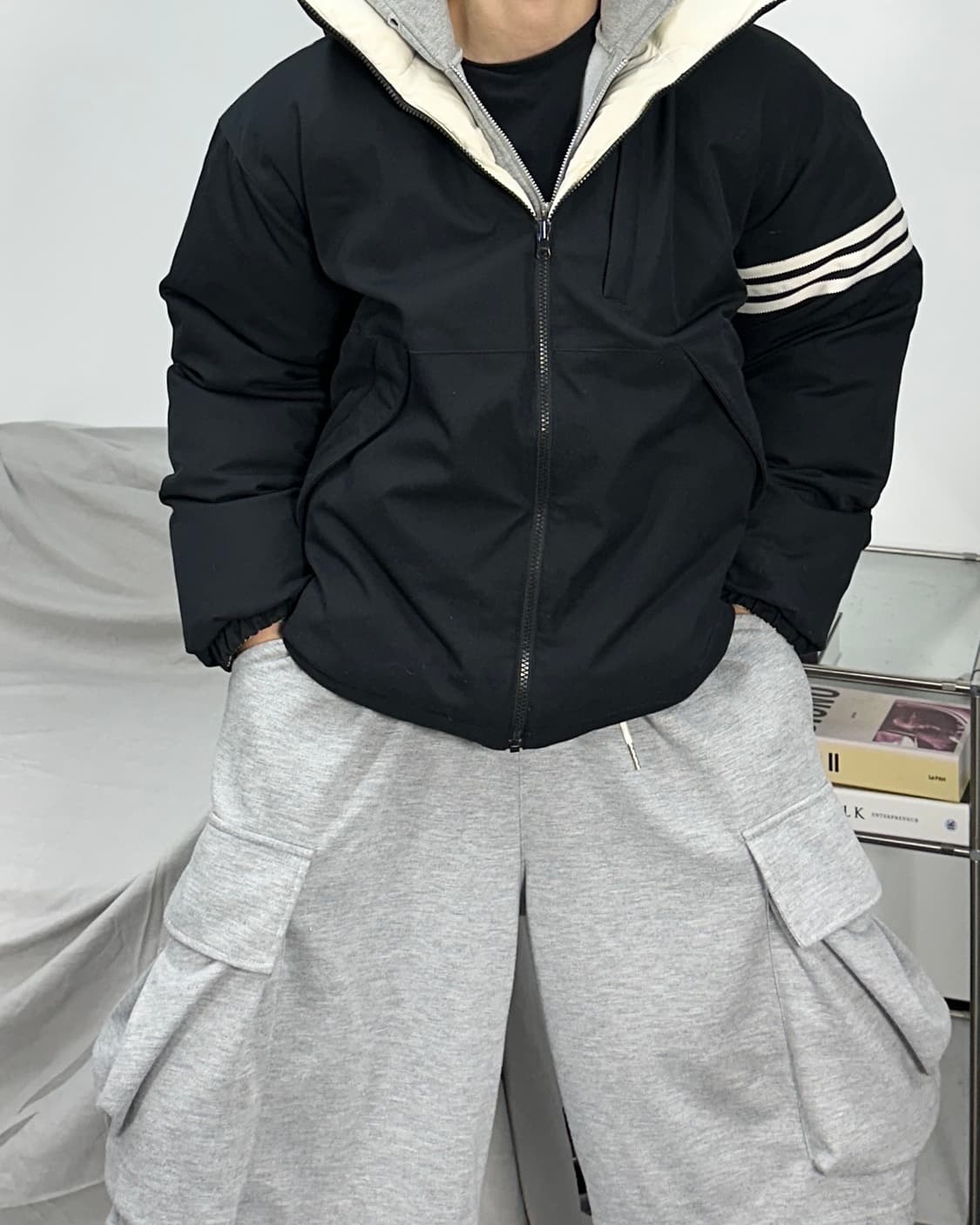 아디다스 블랙 화이트 리버시블 넉다운 패딩 L 상품이미지1