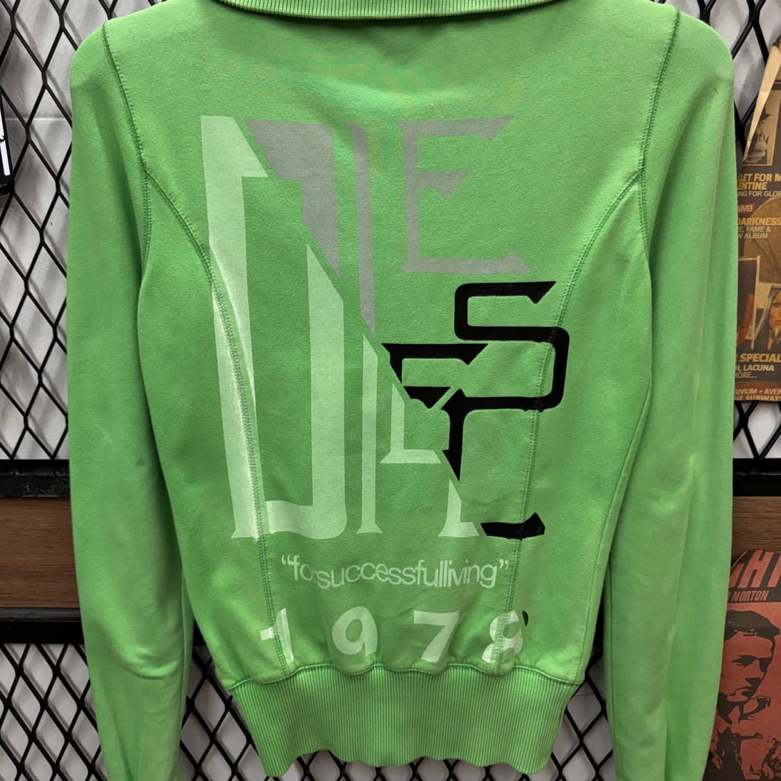 00s 디젤 집업 자켓 후면 빅 로고 프린팅 포인트 그린 상품이미지5