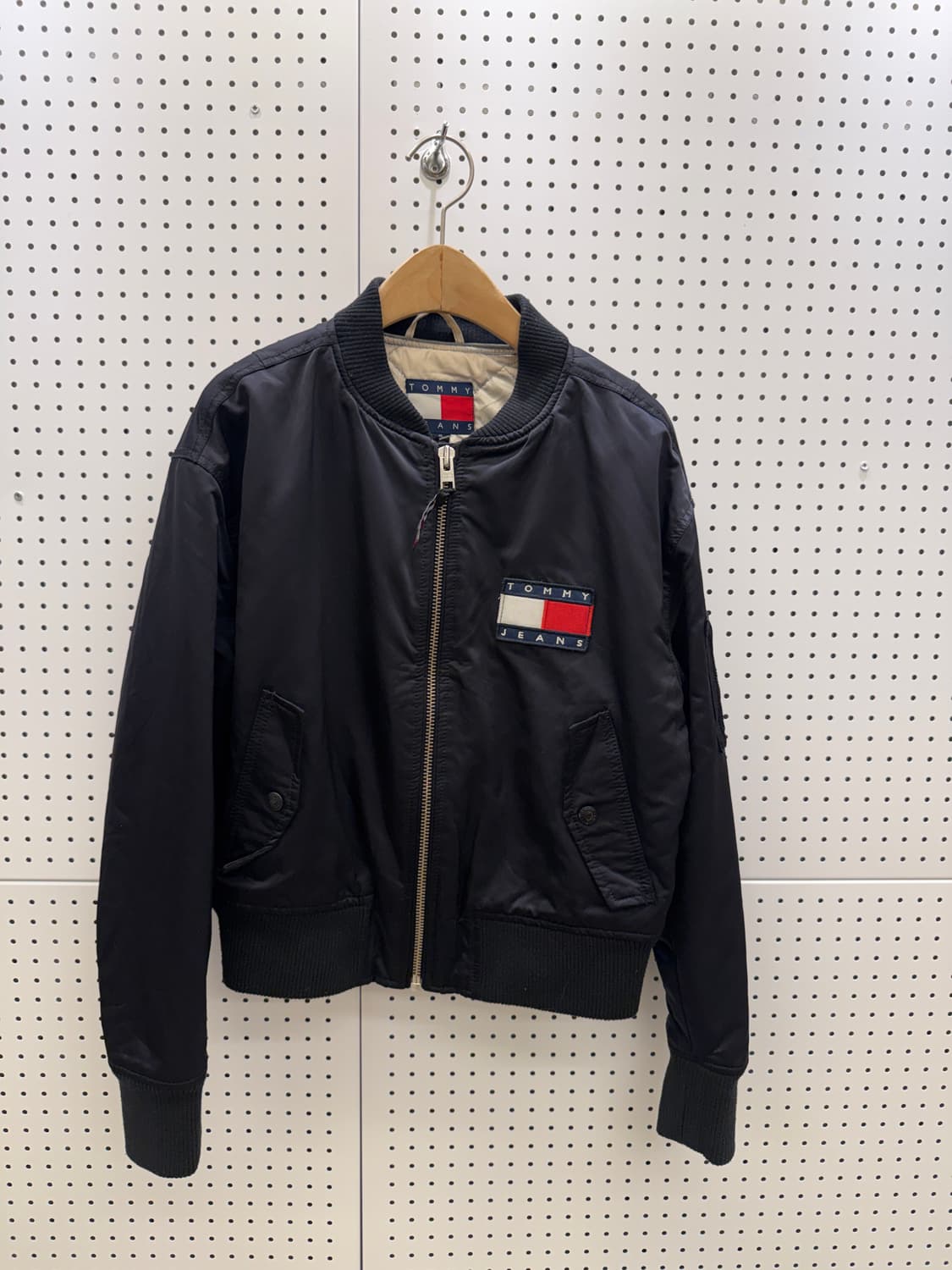 타미진스 빅로고 크롭 블루종 자켓 블랙 U1560 상품이미지2