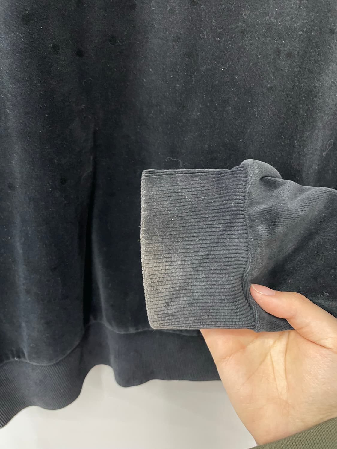 아디다스 블랙 벨벳 백로고 트랙탑 져지 H2076 상품이미지8