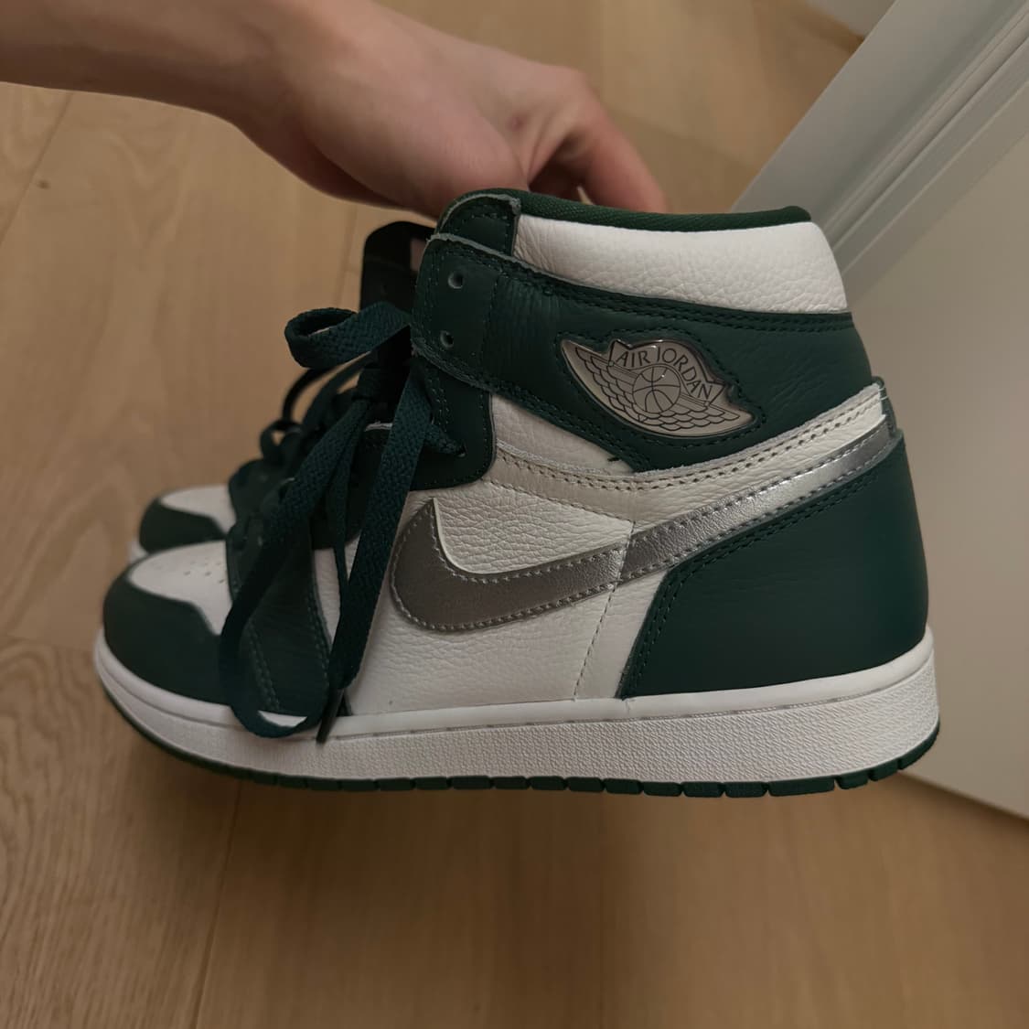 조던 1 레트로 하이 골지 그린 상품이미지2