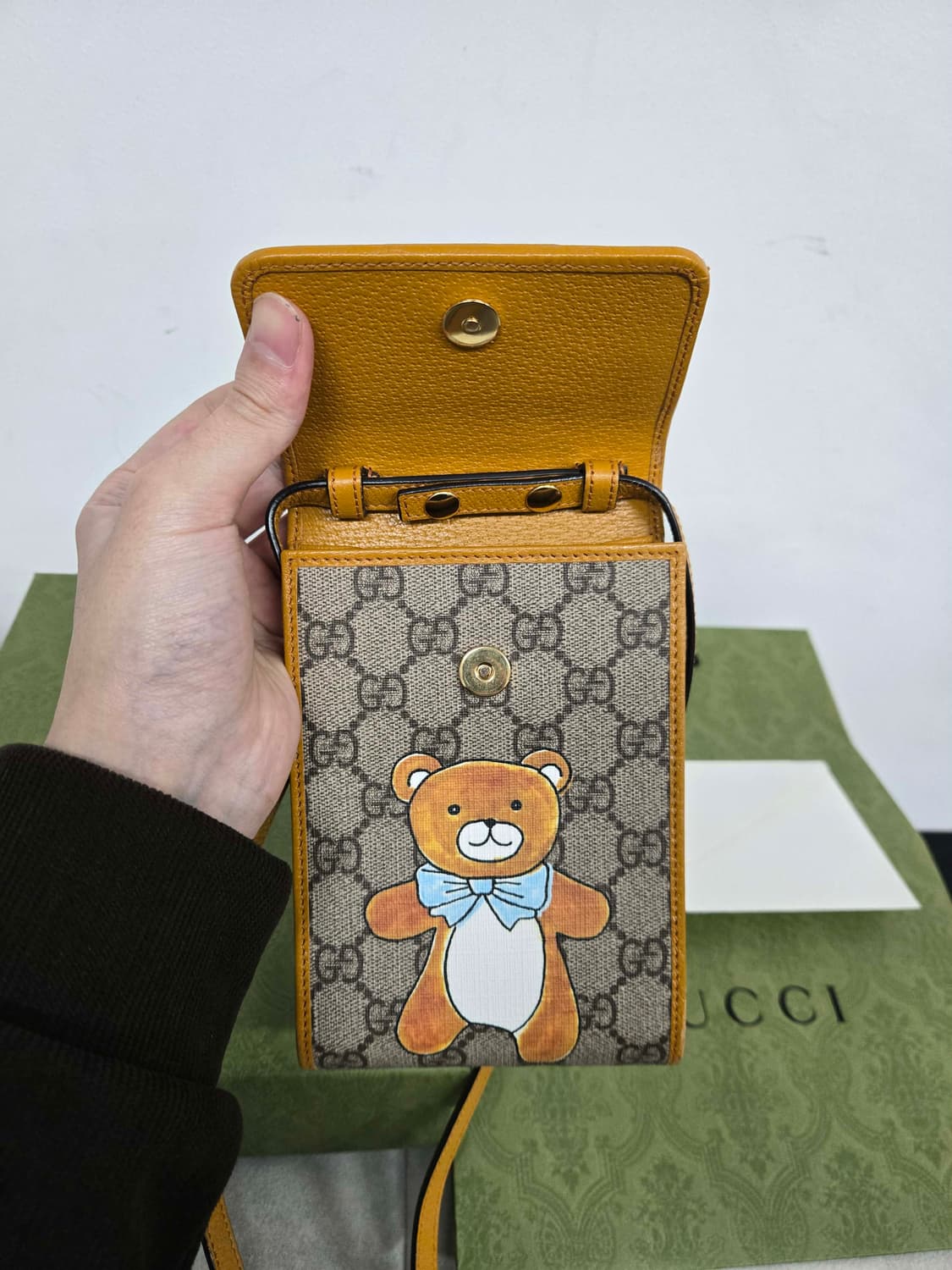 [보증서 정품] 구찌 카이 폰홀더백 상품이미지3