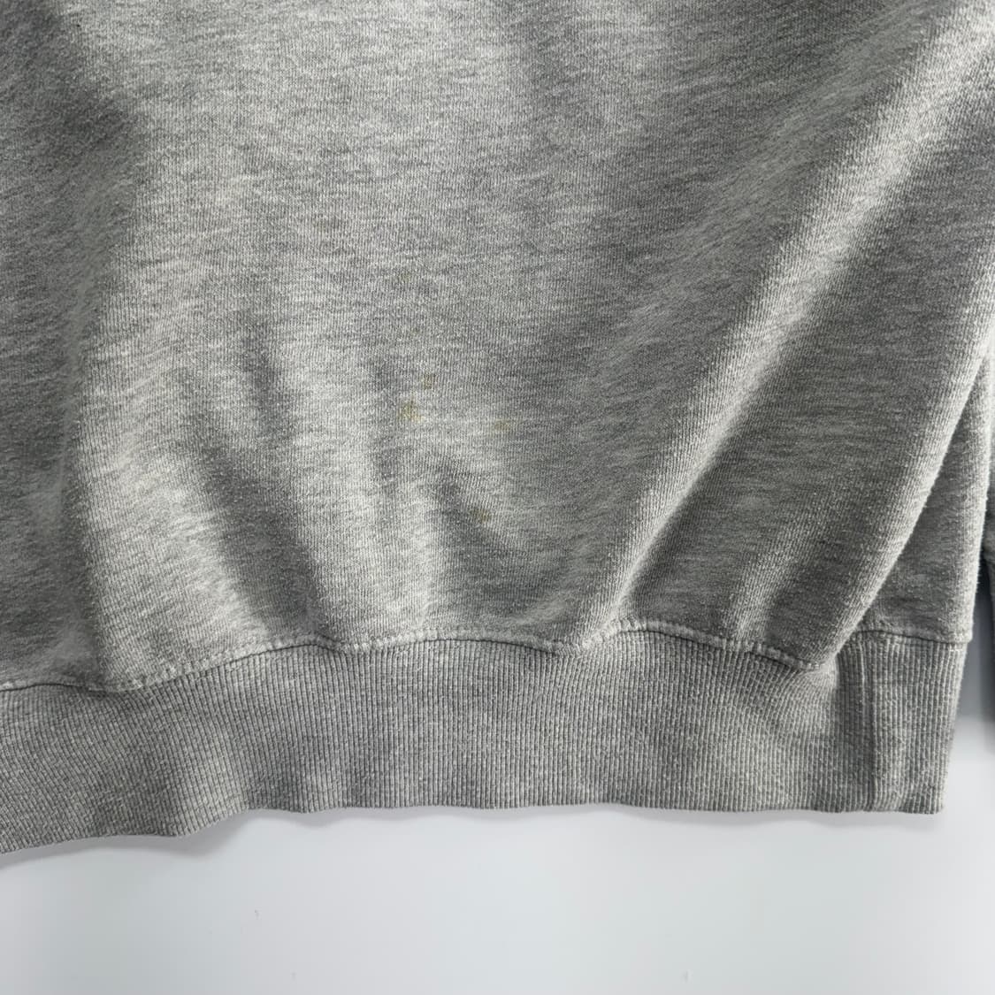 Thisisneverthat 디스이즈네버댓 그레이 맨투맨 상품이미지7