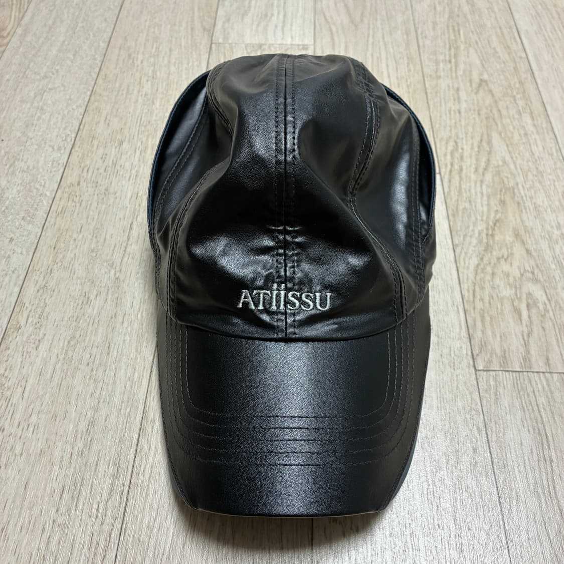 [새상품] 어티슈 윙 캡 블랙 상품이미지1