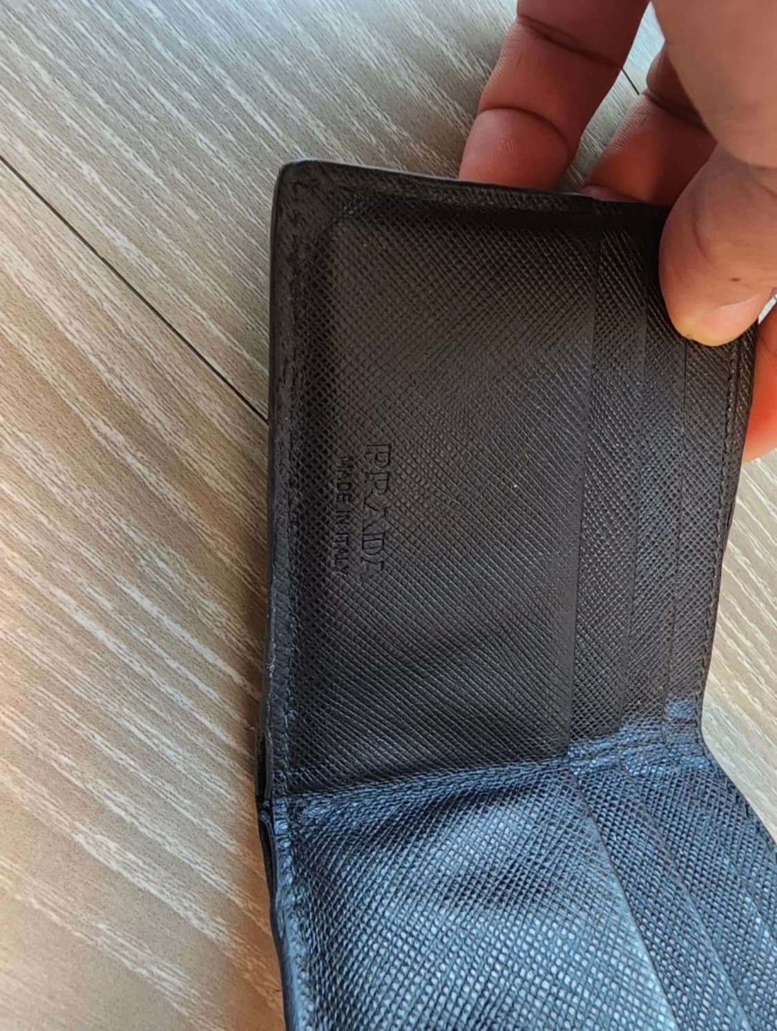 프라다 백화점 정품 남성 반지갑 팝니다 상품이미지5