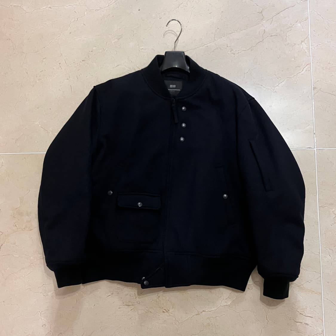 유니클로 x 엔지니어드 가먼츠 퍼프테크 숏 블루종 네이비 상품이미지1