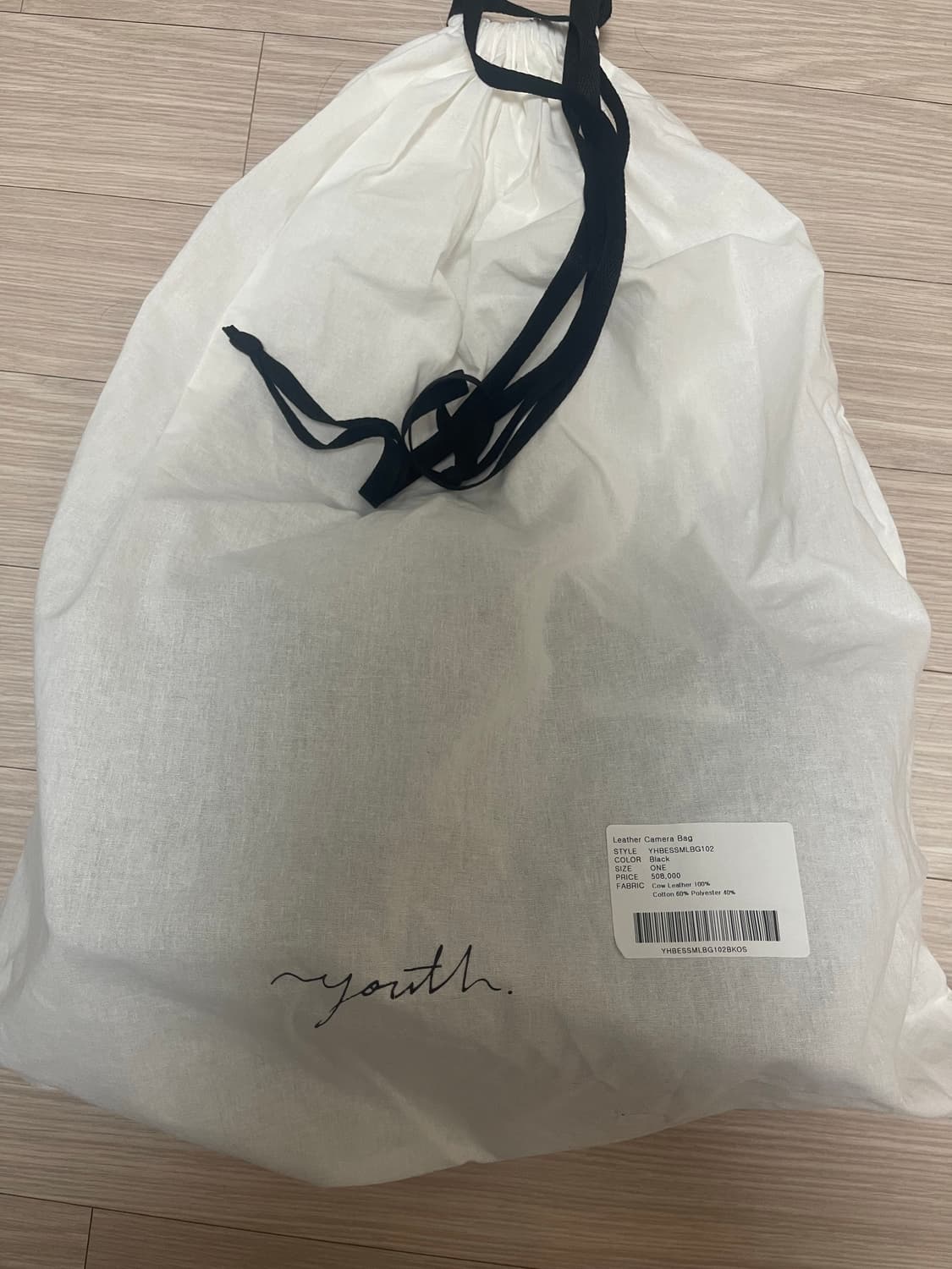 유스 25ss 레더 카메라백 블랙 상품이미지1