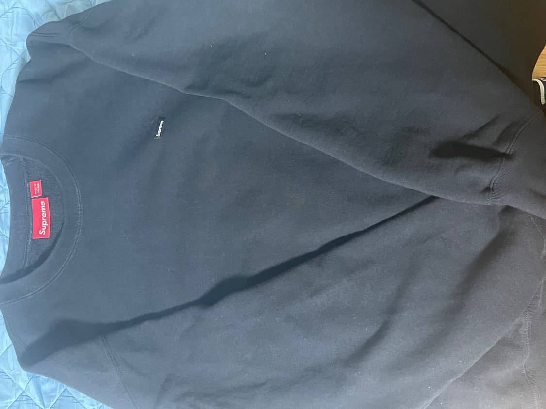 슈프림 24fw 스몰박스로고 스웻셔츠 상품이미지1