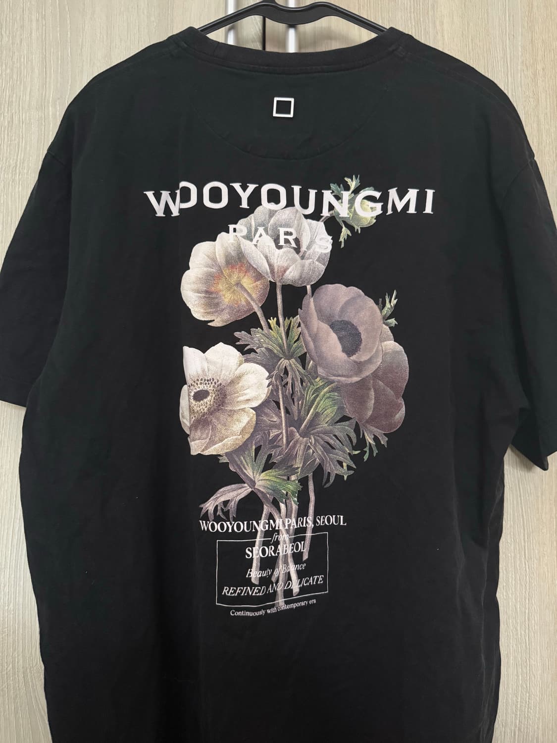 우영미 플라워 프린트 백로고 23FW 50사이즈 상품이미지1