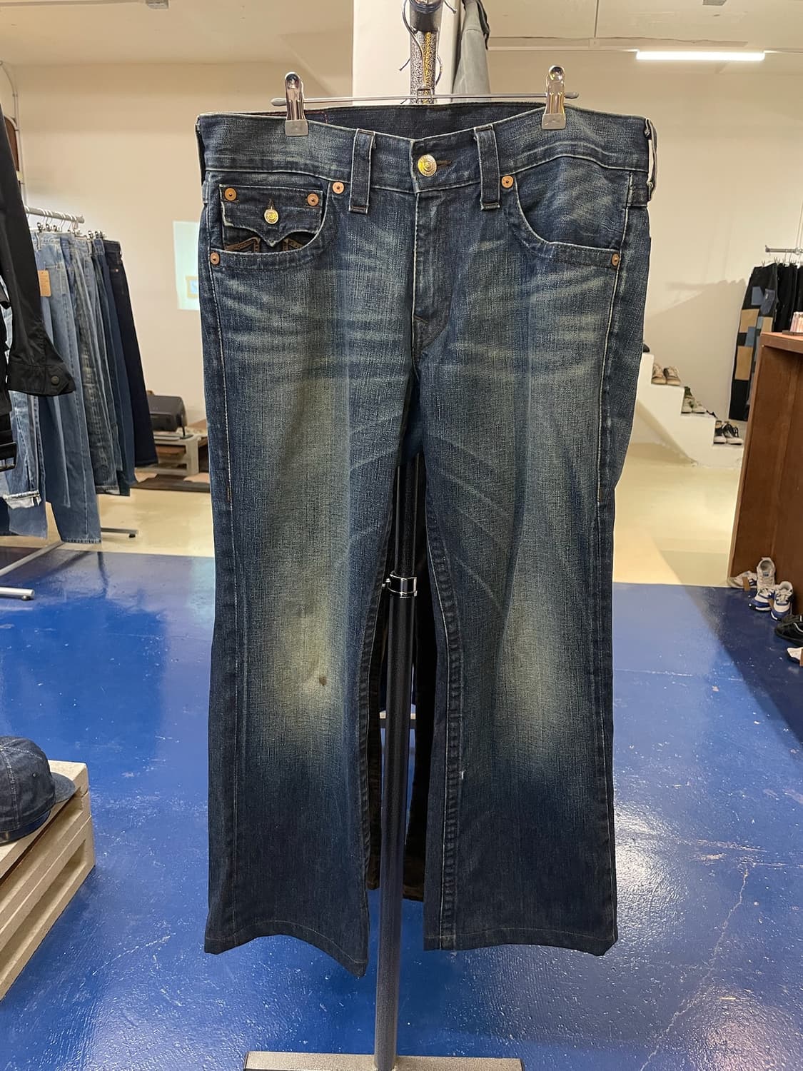 TR 트루릴리전 레더 라인 데님 팬츠 상품이미지5