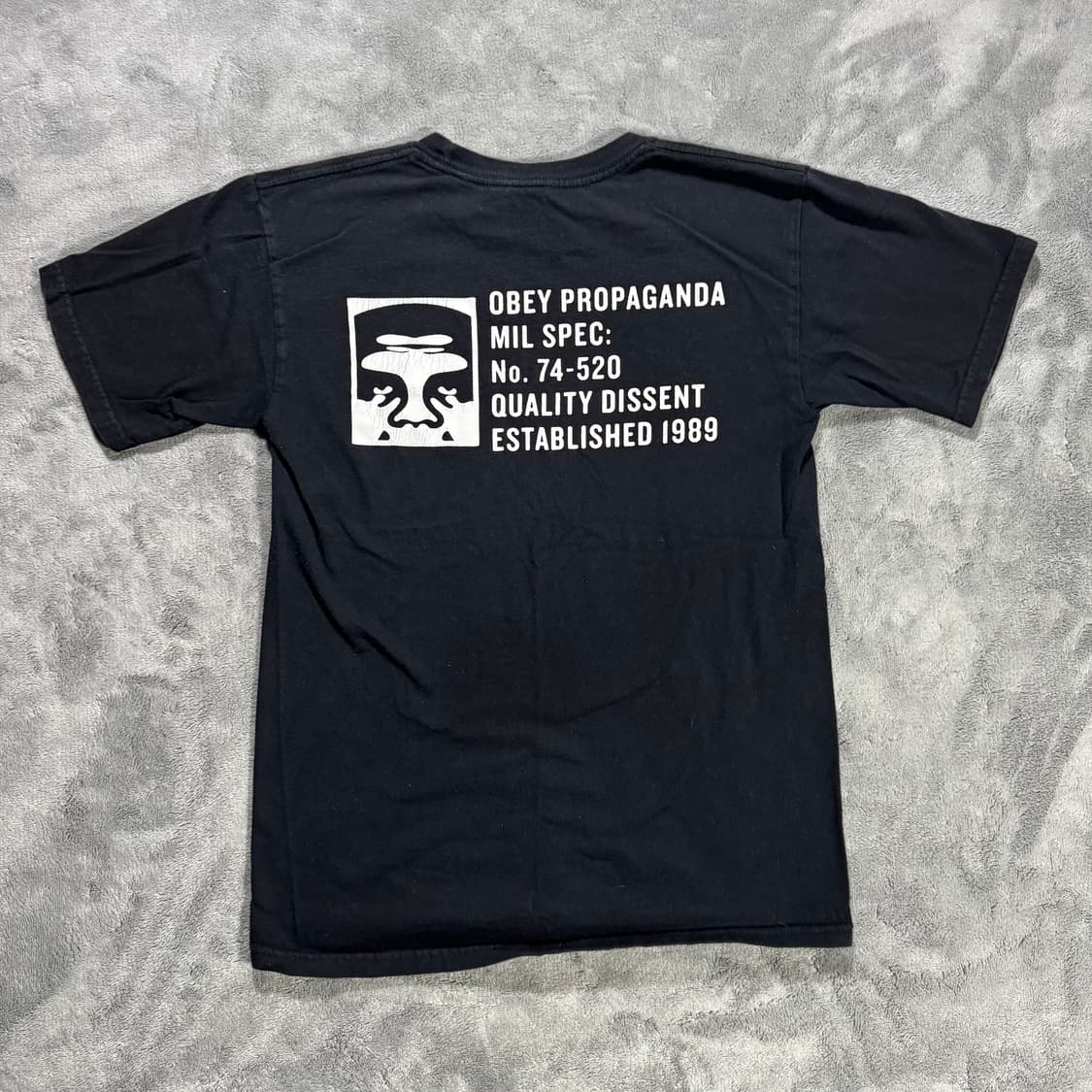 오베이 가슴 스몰로고 백프린팅 반팔 상품이미지3