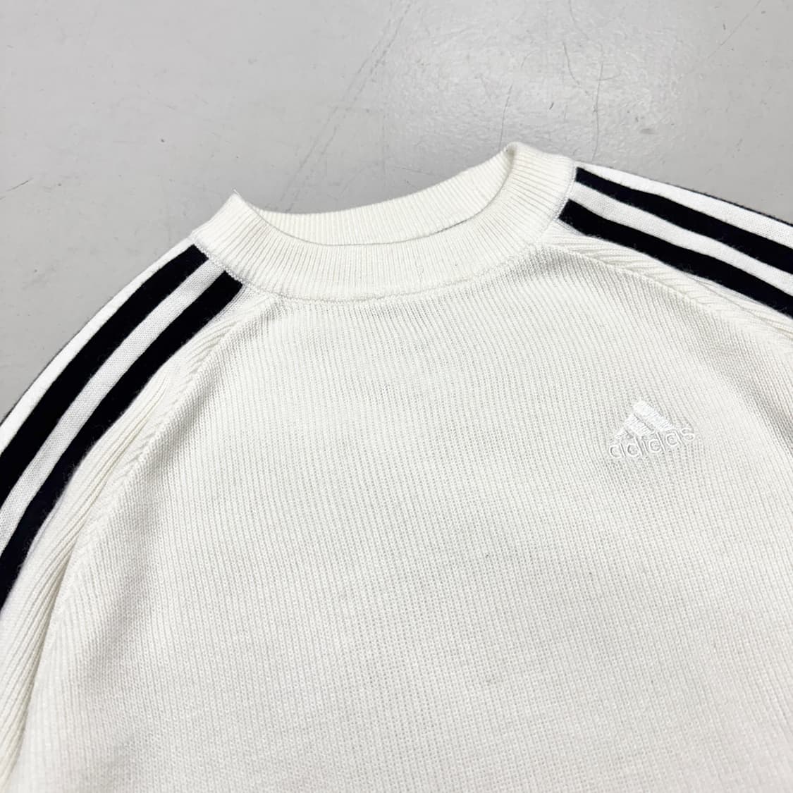 아디다스 삼선 화이트 니트 상품이미지3