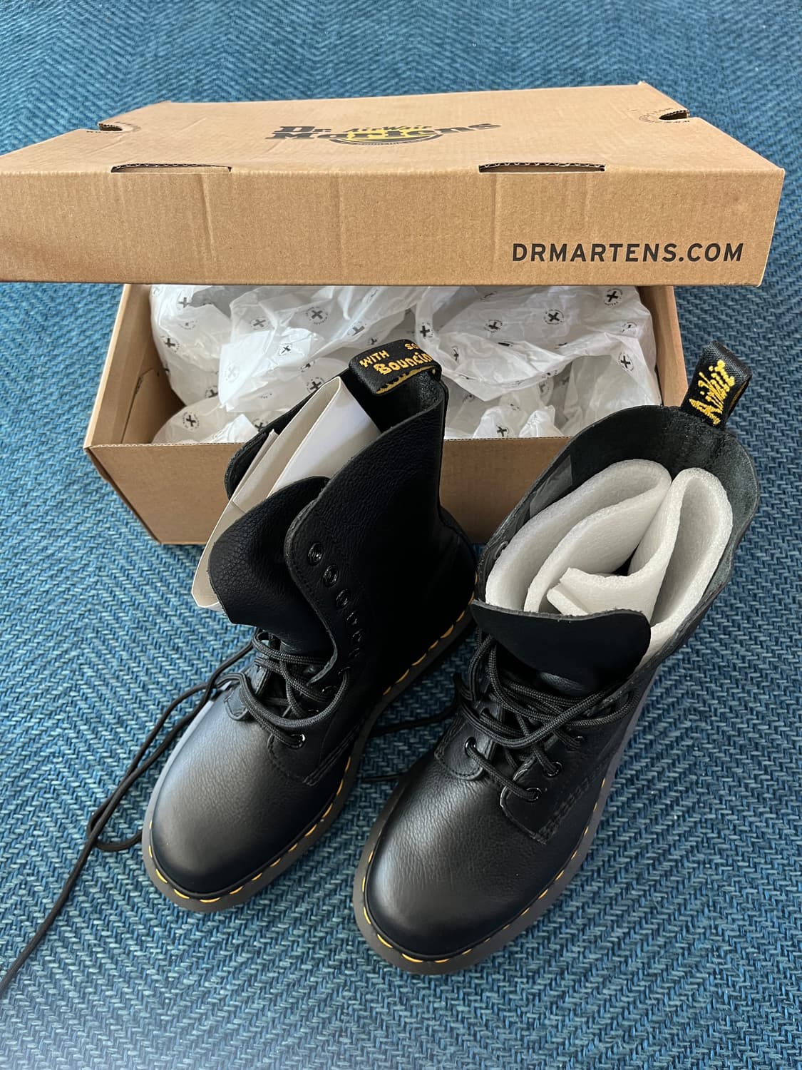 (새상품) 닥터마틴 1490 블랙 버지니아 10홀 240 상품이미지2