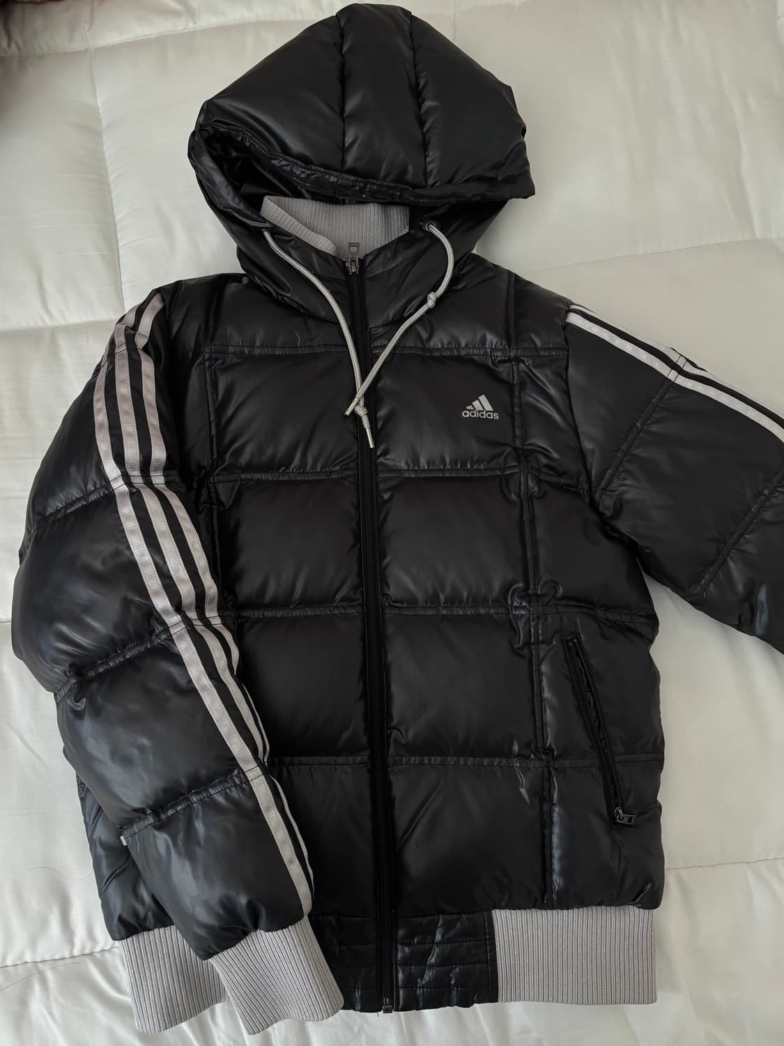 아이다스 삼선 덕다운 패딩 블랙 상품이미지1