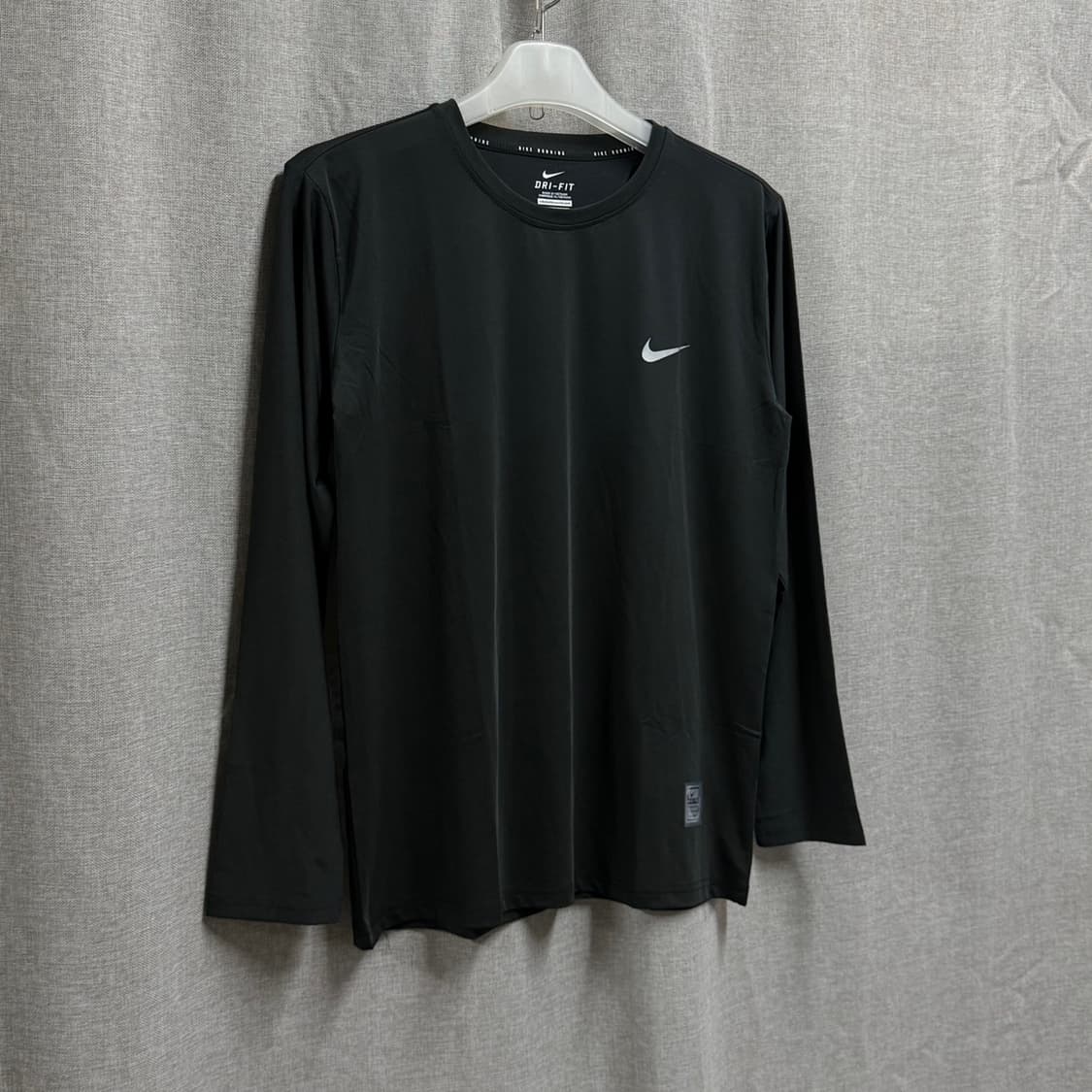 [미사용/L] 나이키 드라이핏 블랙 긴팔 티셔츠 상품이미지2