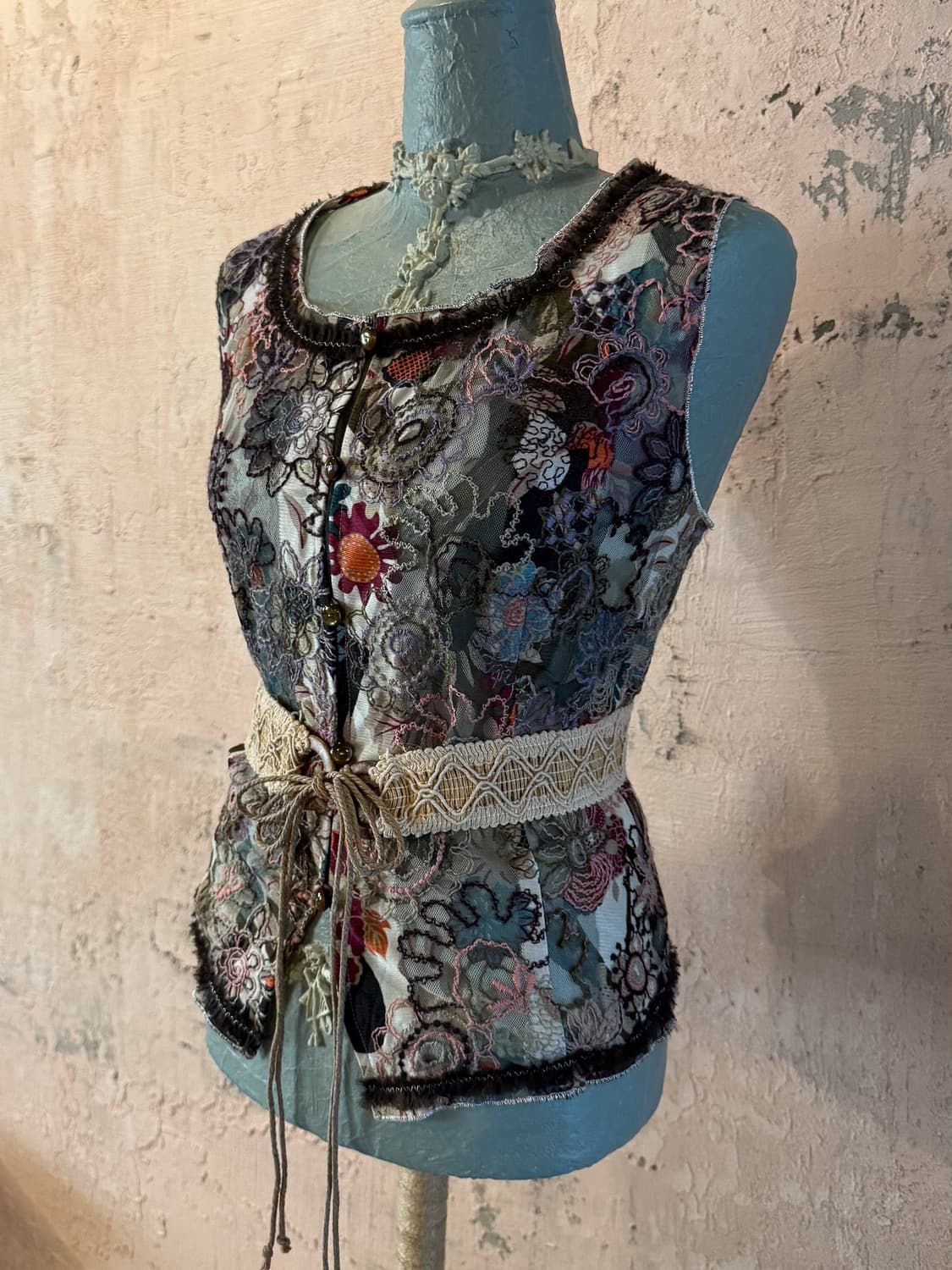 Floral Embroidered Sleeveless 0022 상품이미지4