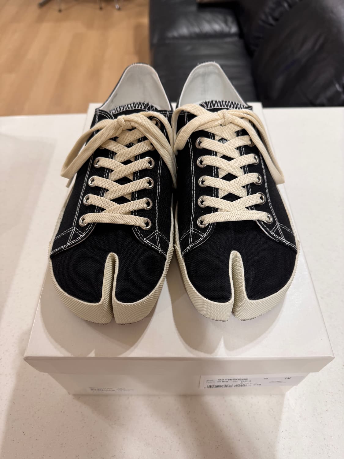 메종 마르지엘라 타비 로우 블랙 상품이미지3