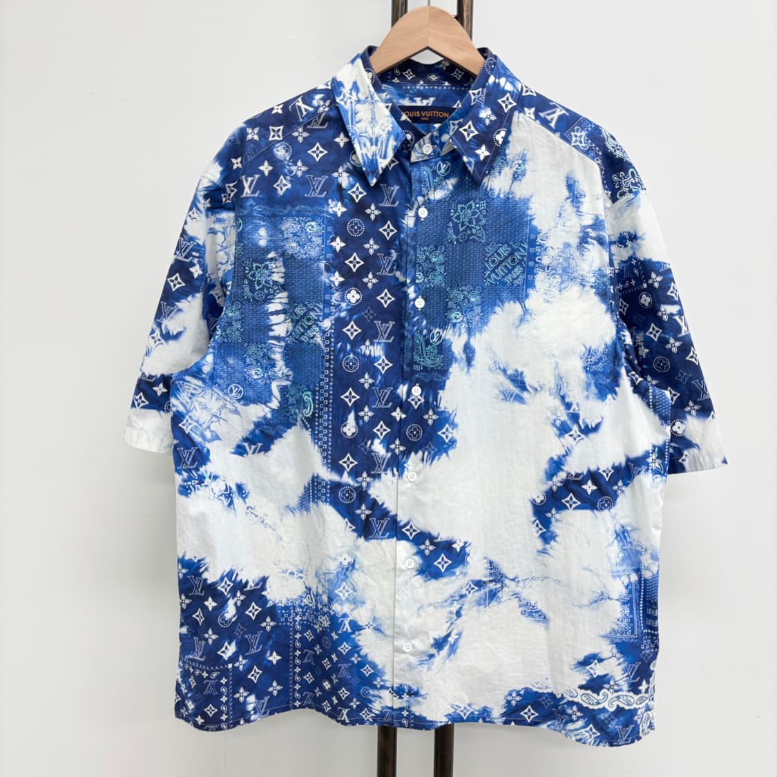 [XXL]루이비통 LV로고 반다나 반팔 셔츠 상품이미지1