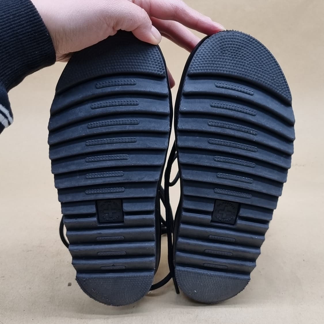 닥터마틴 나틸라 블랙 여성 샌들220 상품이미지3