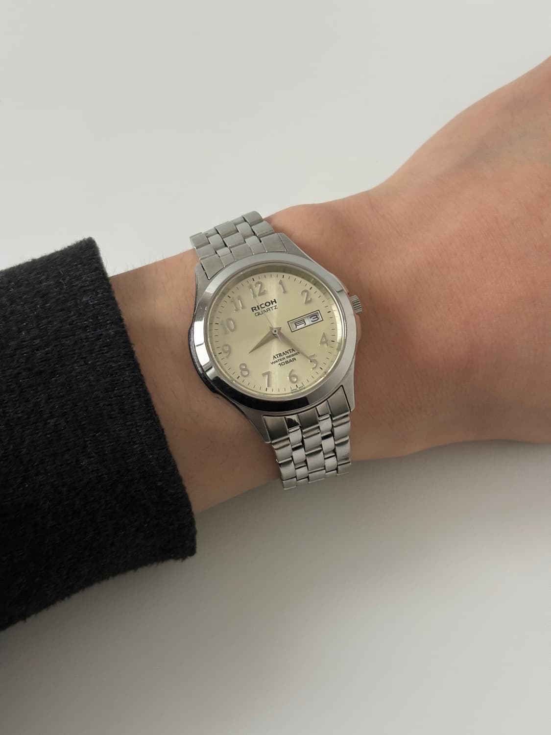 1990년대 Atranta 샴페인 다이얼 실버 쿼츠 남성 상품이미지9