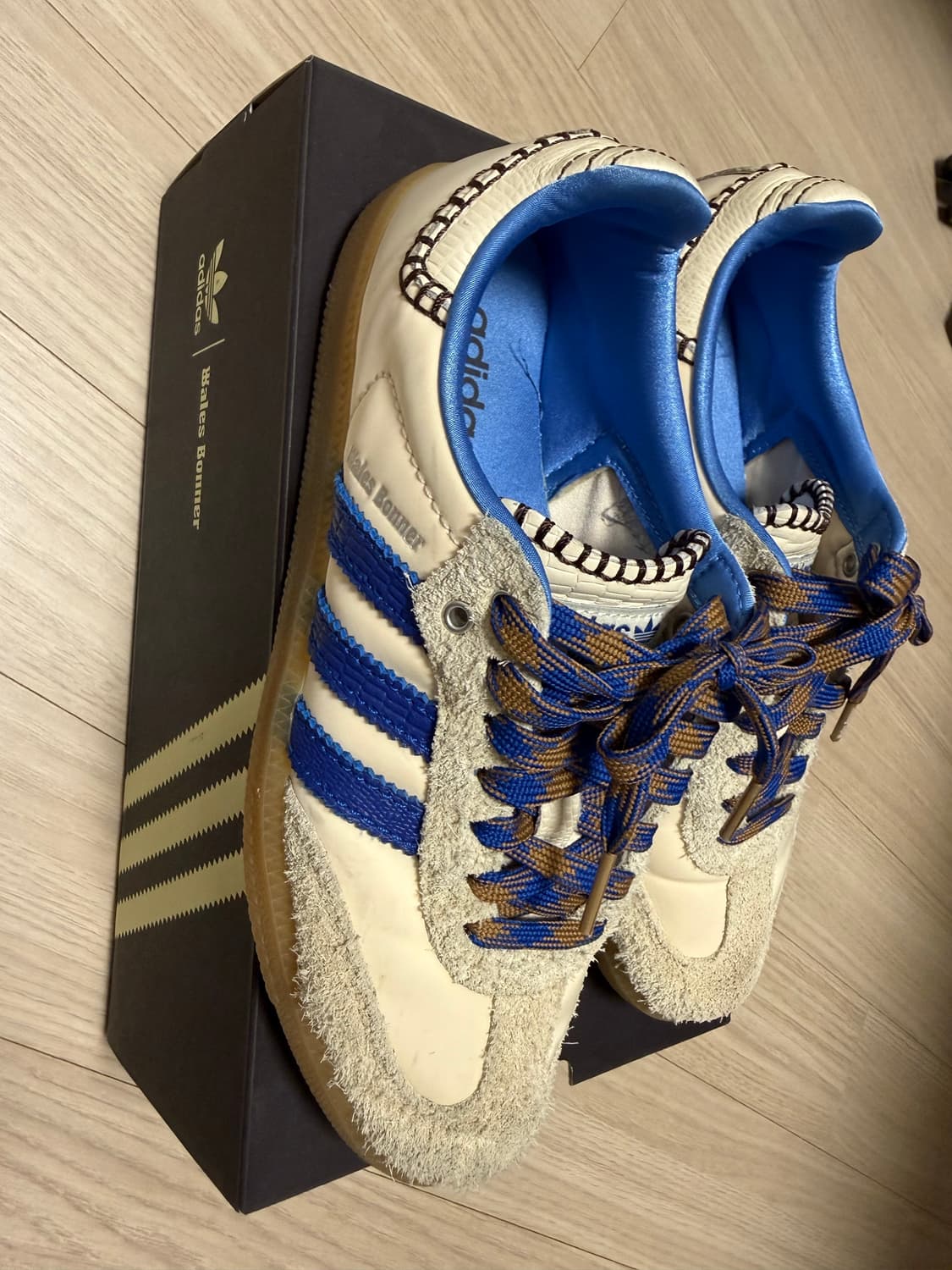 아디다스 x 웨일스 보너 삼바 원더 클레이 로얄 블루 245 상품이미지3