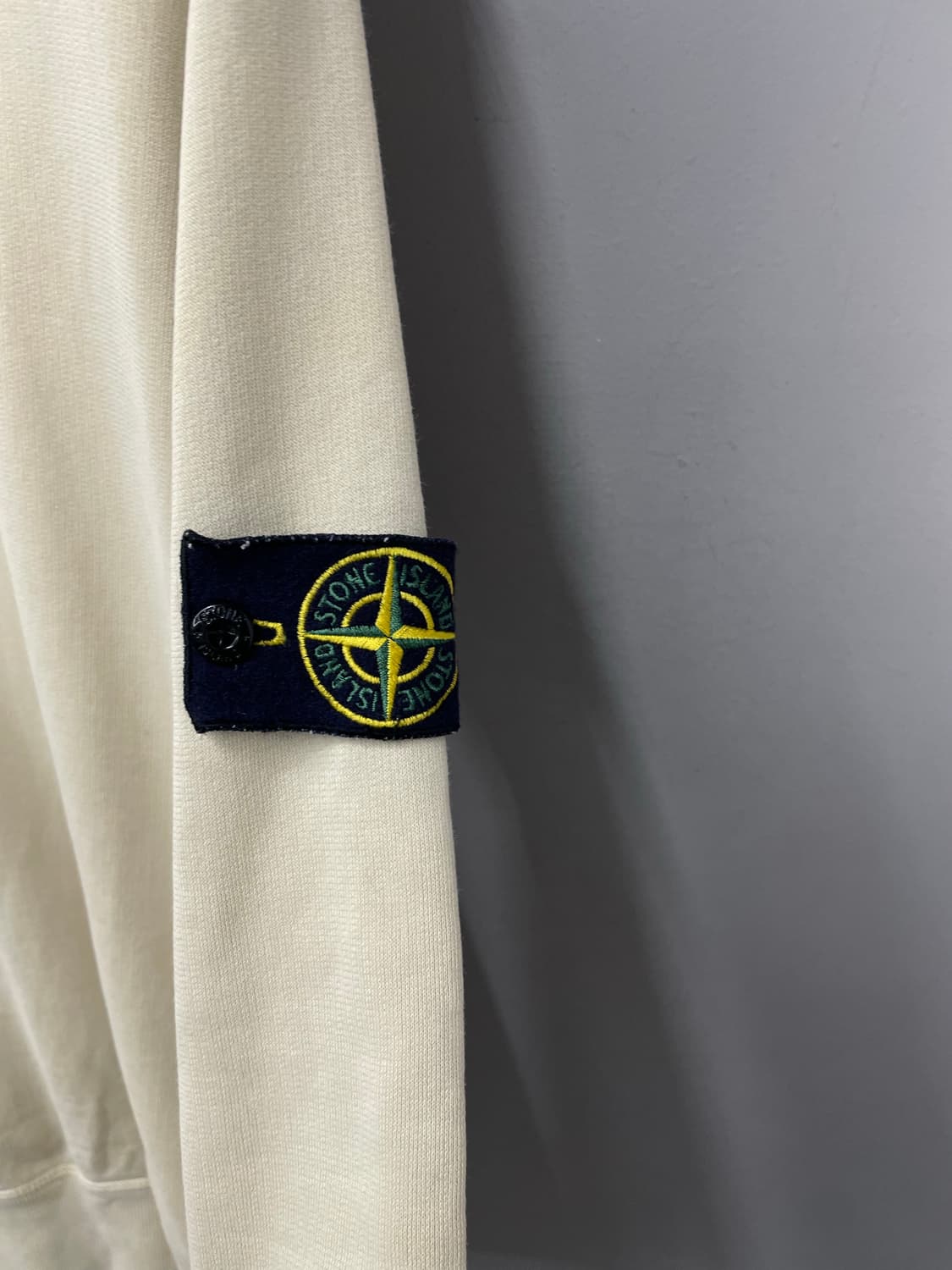 스톤아일랜드 와팬 패치 아이보리 맨투맨 H1737 상품이미지3