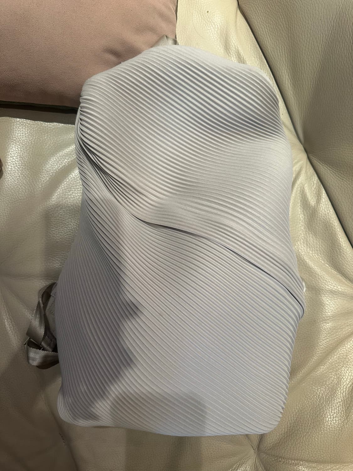 이세이미야케 백팩 플리츠플리즈 bias 라이트베이지 상품이미지2