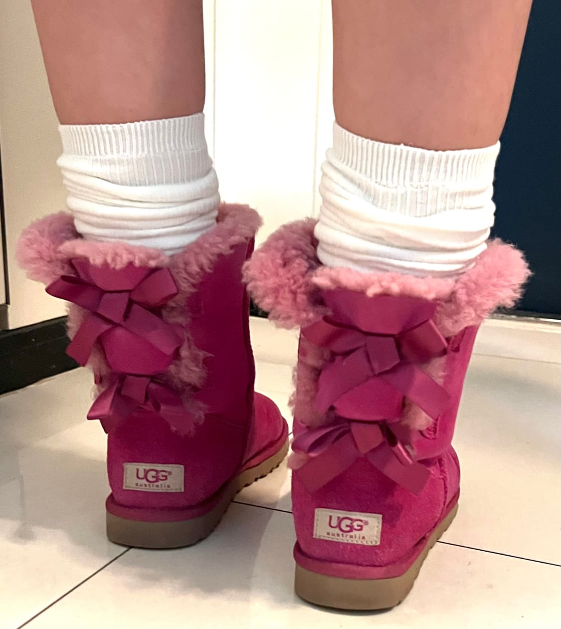 어그 백리본 부츠 Ugg 230 235  라즈베리 핑크 갸루 y2k 상품이미지1