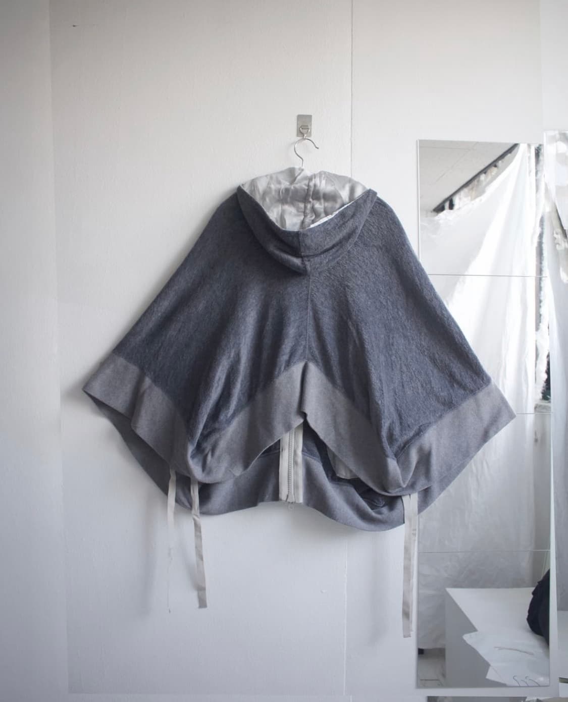 sacai luck hood strap pancho 상품이미지2