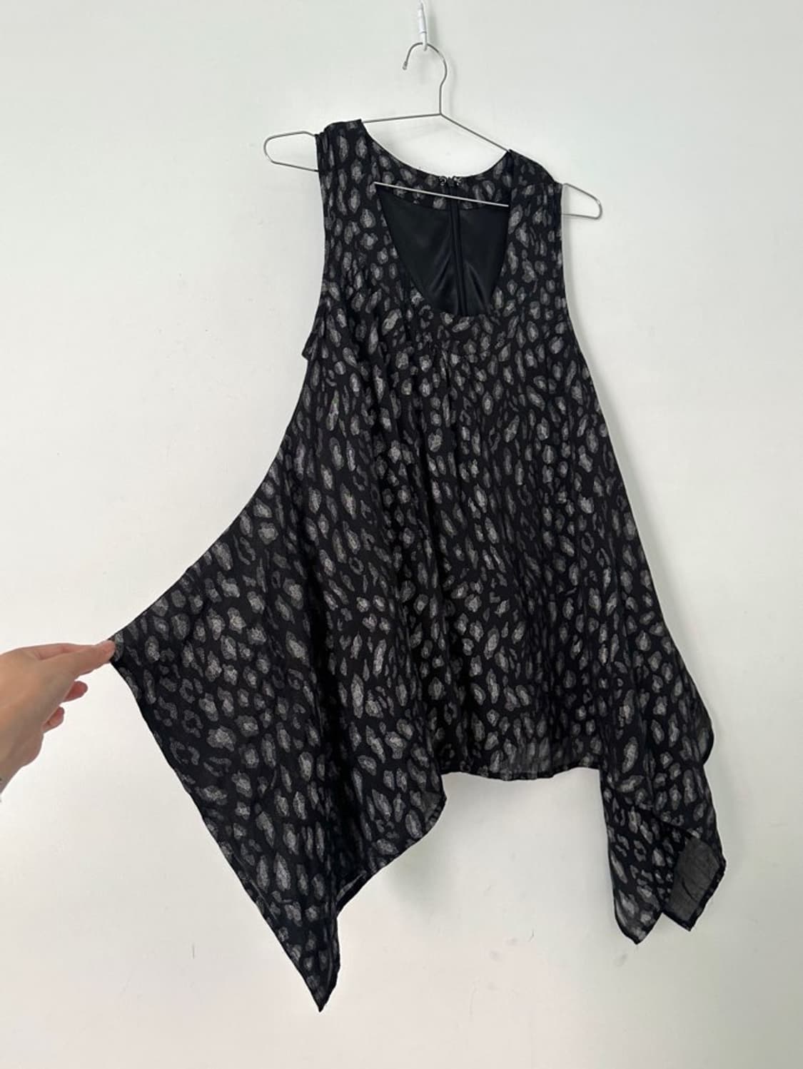 Animal pattern sleeveless / black 상품이미지2