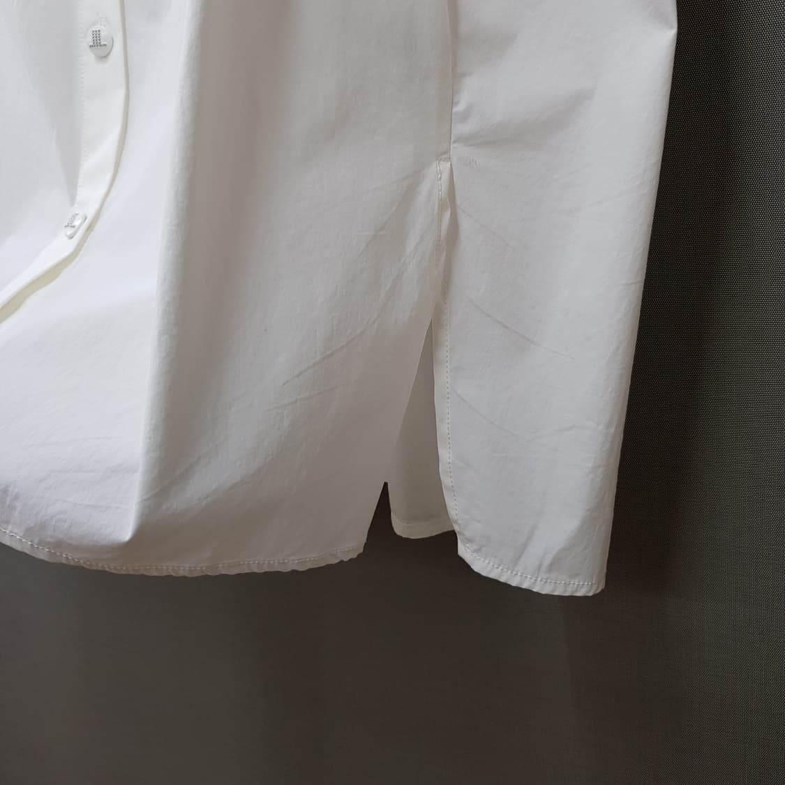 한섬 랑방 2022 볼륨 슬리브 셔링 블라우스 M사이즈 상품이미지4