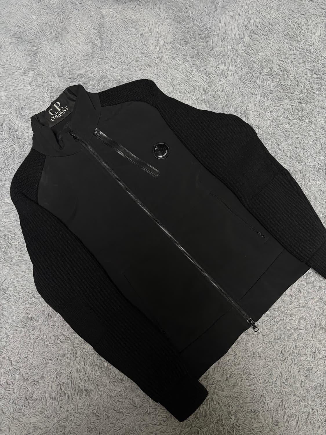 CP컴퍼니 렌즈 와펜 니트 패딩 상품이미지1