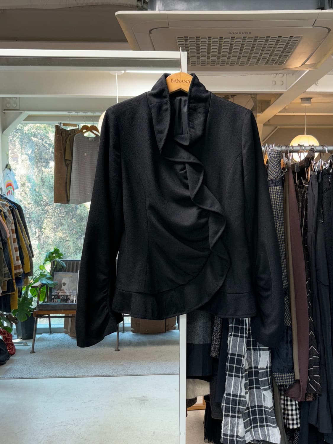 아츠로 타야마 프릴 울자켓 상품이미지1