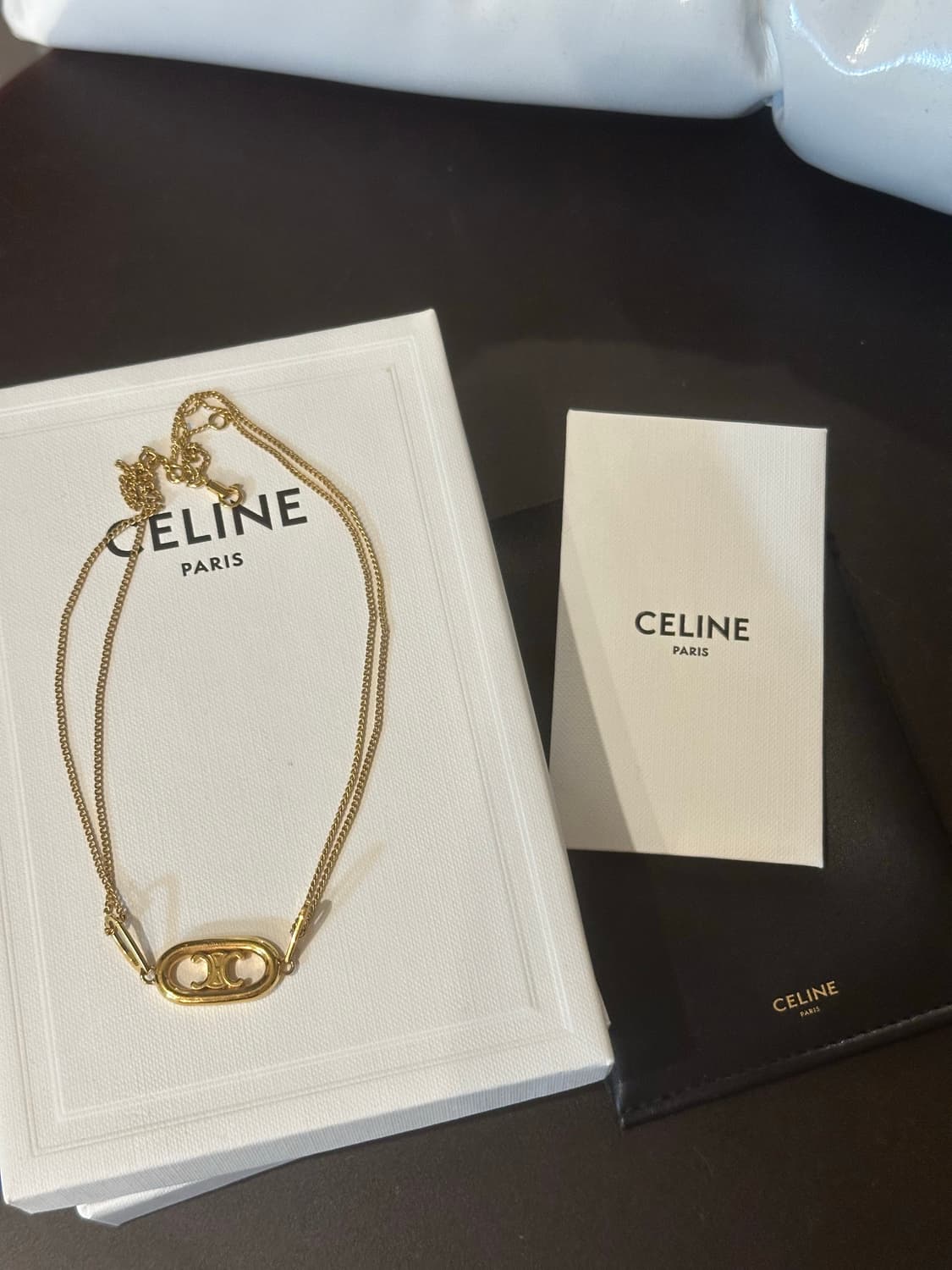 셀린느 목걸이 트리오페 로고 골드  상품이미지2