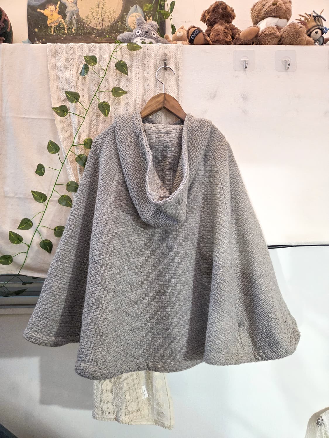 그레이 토글 버튼 케이프 코트 상품이미지7