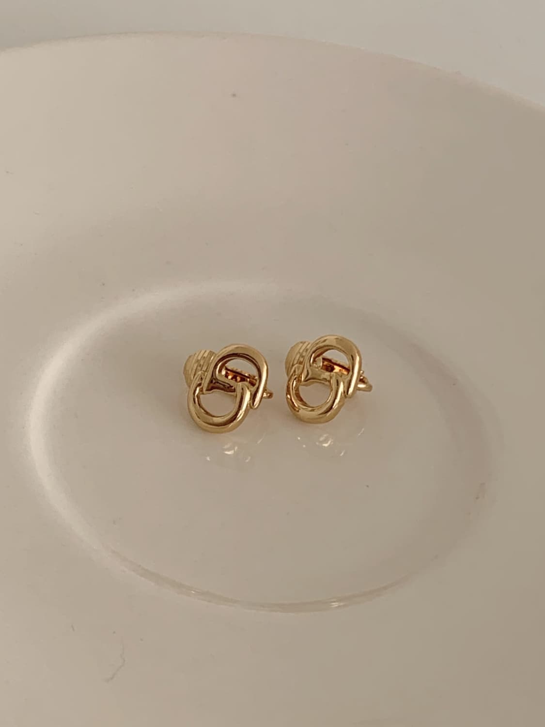 [ 디올 ] 빈티지 디올 골드 로고 클립 귀걸이 상품이미지7