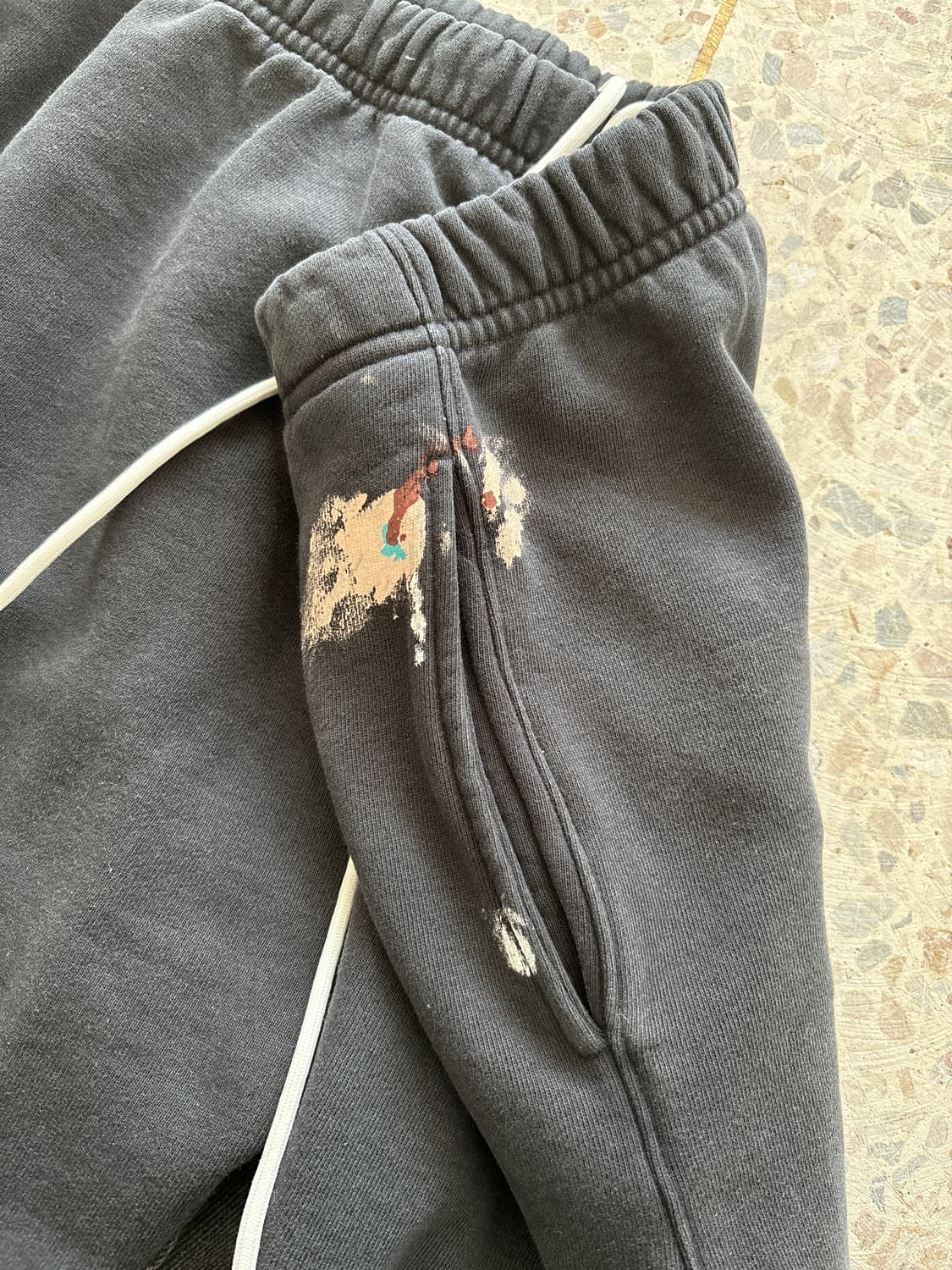 Gallery Dept 페인팅 디테일 플레어 스웻팬츠 상품이미지9