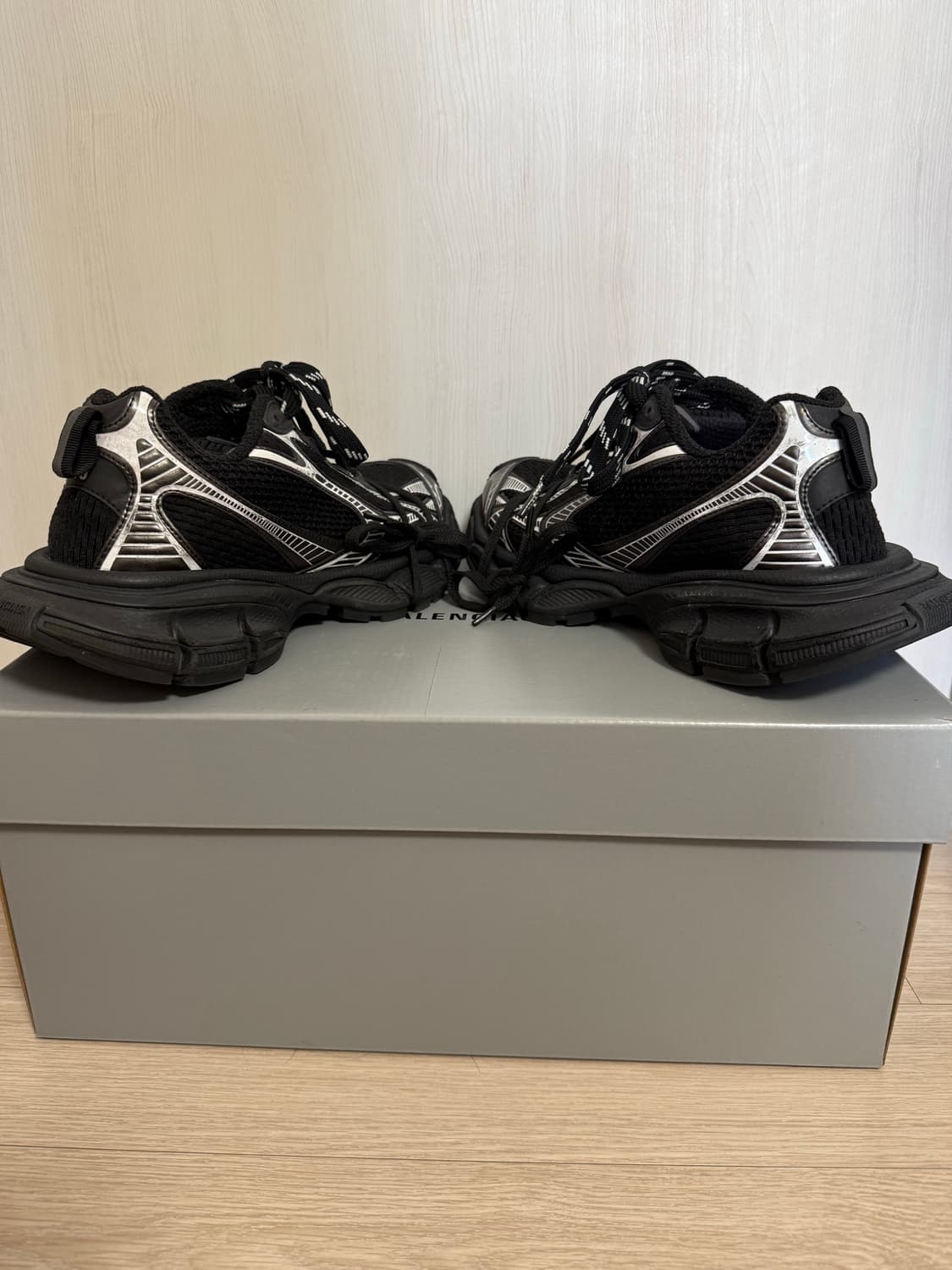 (40) 발렌시아가 3xl 블랙 화이트 극미중고 상품이미지4