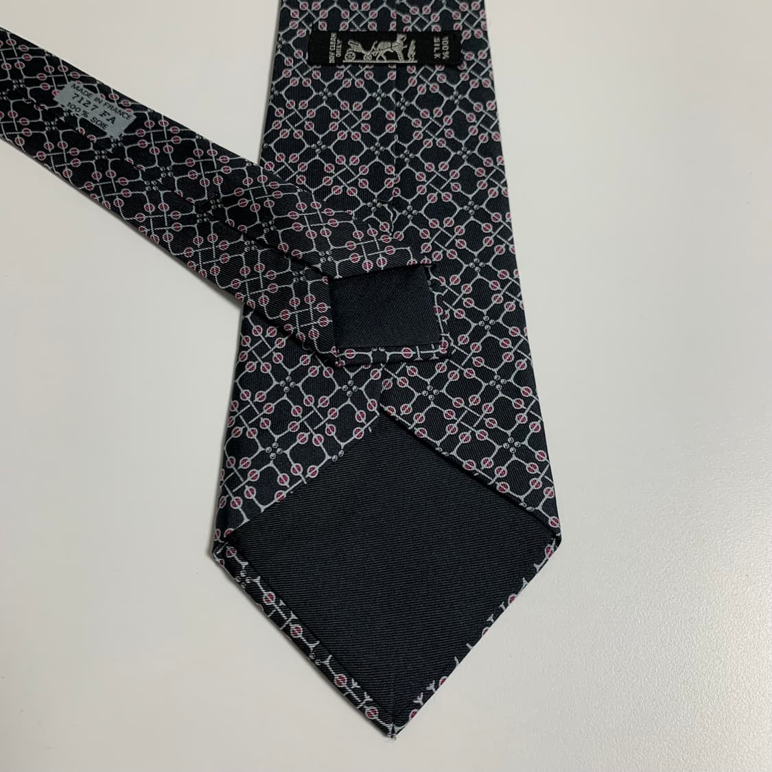 에르메스(HERMES) 블랙컬러 기하학적패턴 명품넥타이 최상급 A+ 상품이미지6