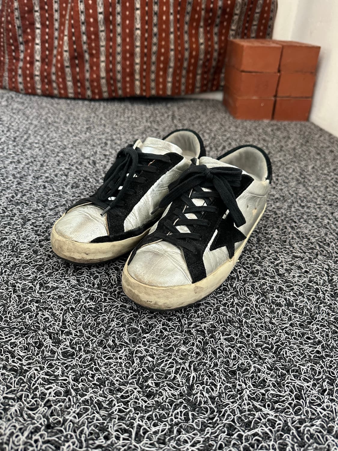 골든구스 슈퍼스타 스니커즈 실버 36 / 230 상품이미지2