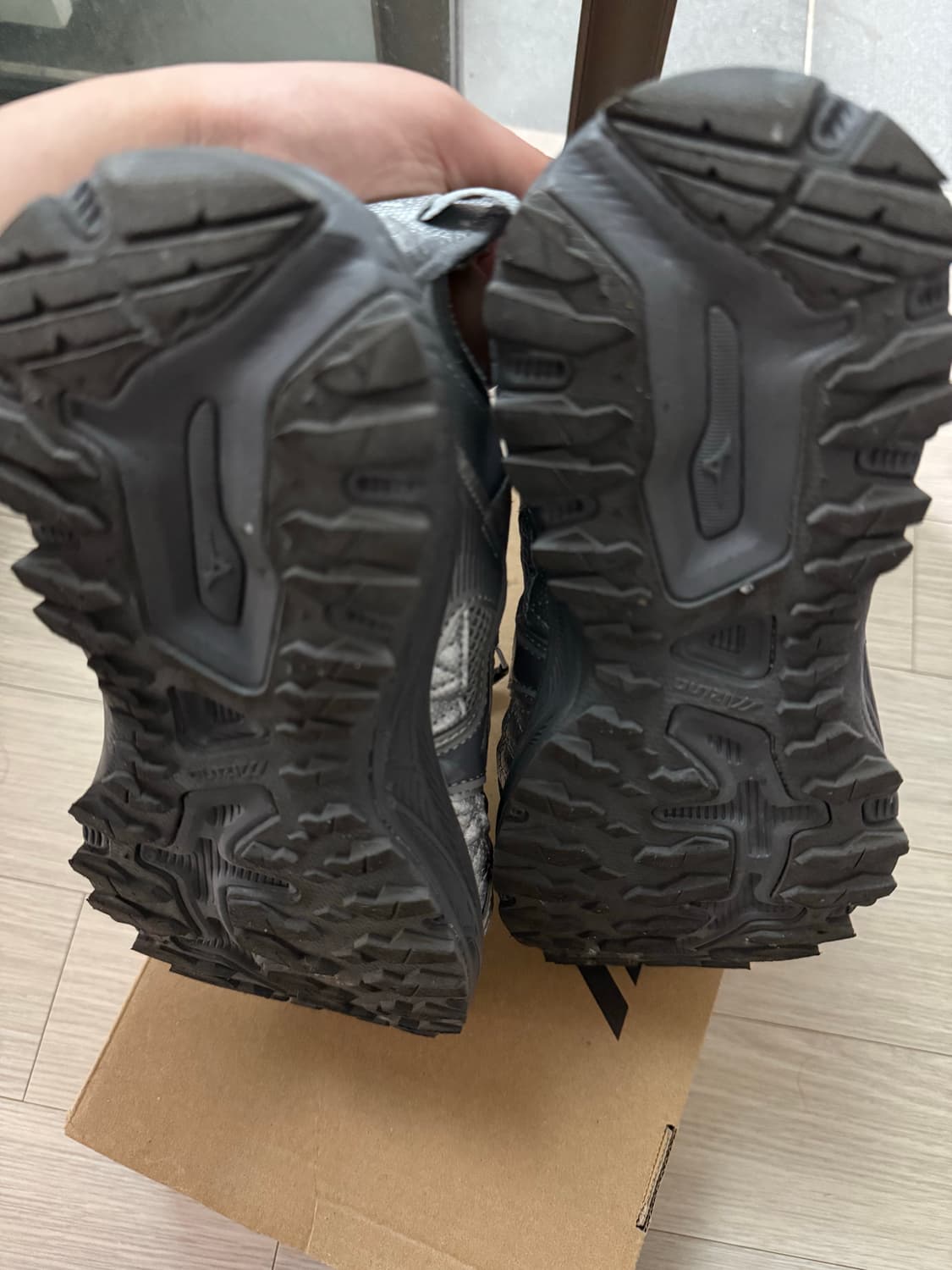 미즈노 레이서 트레일 SE 실버 그레이 상품이미지4