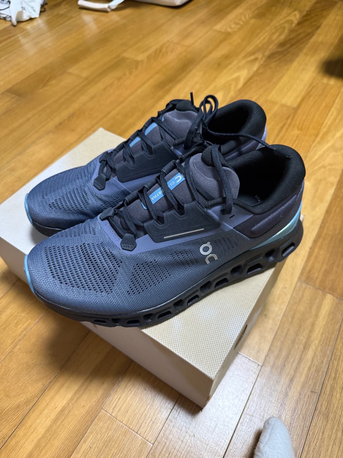 온런닝 Cloudstratus 285 상품이미지3