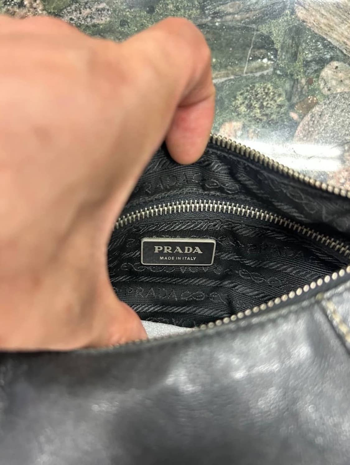 프라다 빈티지 호보백 블랙 레더 숄더백 상품이미지3