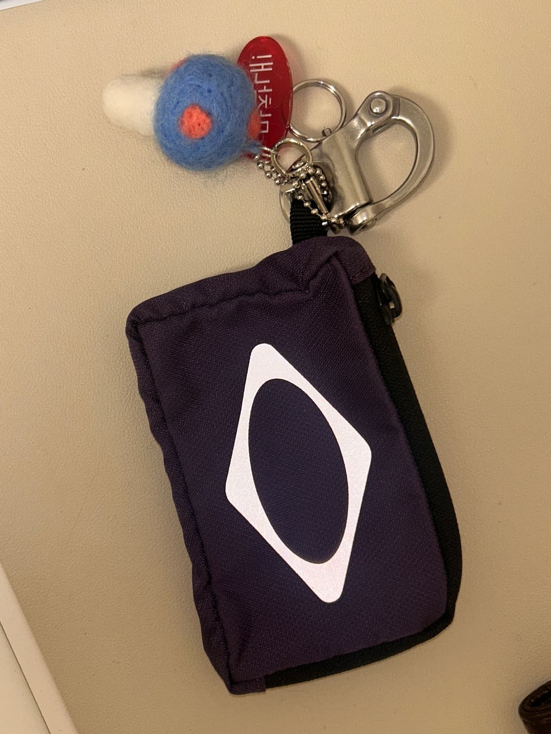 미스치프 롬버스 카라비너 파우치 퍼플 상품이미지2