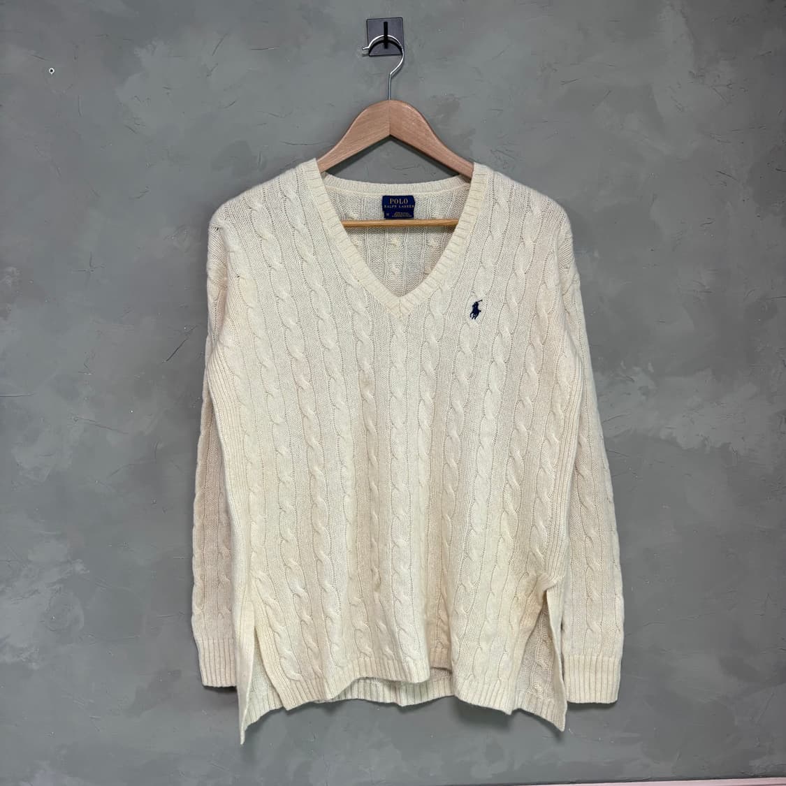 폴로 랄프로렌 신형 브이넥 캐시미어 니트 아이보리 상품이미지1