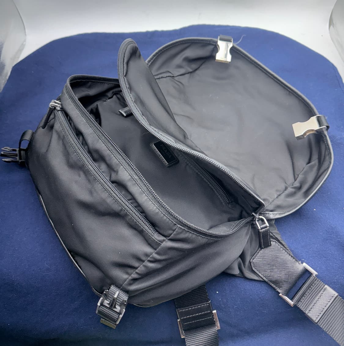 정품)프라다 바이커백 상품이미지7