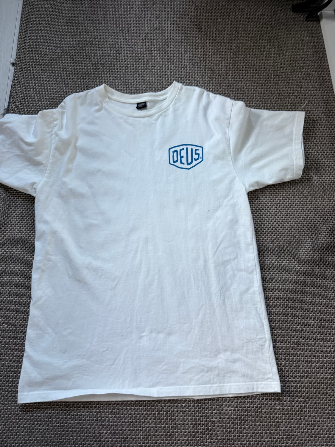 플리마켓🔥 데우스 성수 어드레스 반팔 티셔츠 상품이미지2