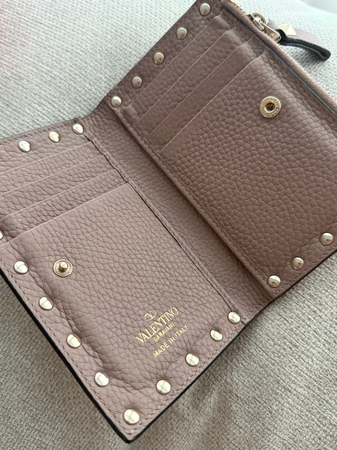 발렌티노 락스터드 지갑 상품이미지4