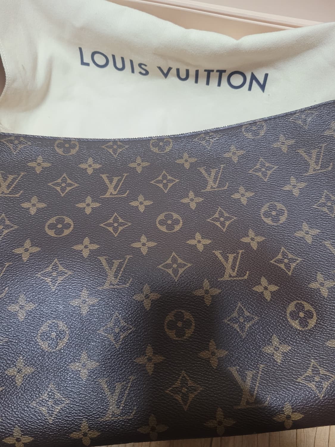 루이비통 에띠 보야쥬 클러치 상품이미지10